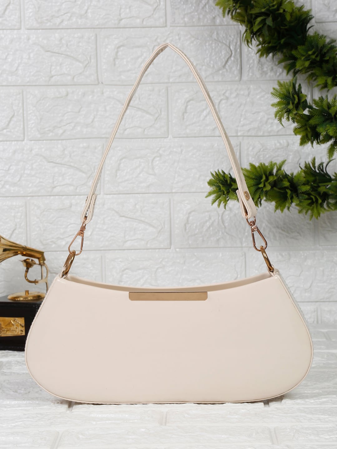 

Apsis Beige Oversized Structured Handheld Bag