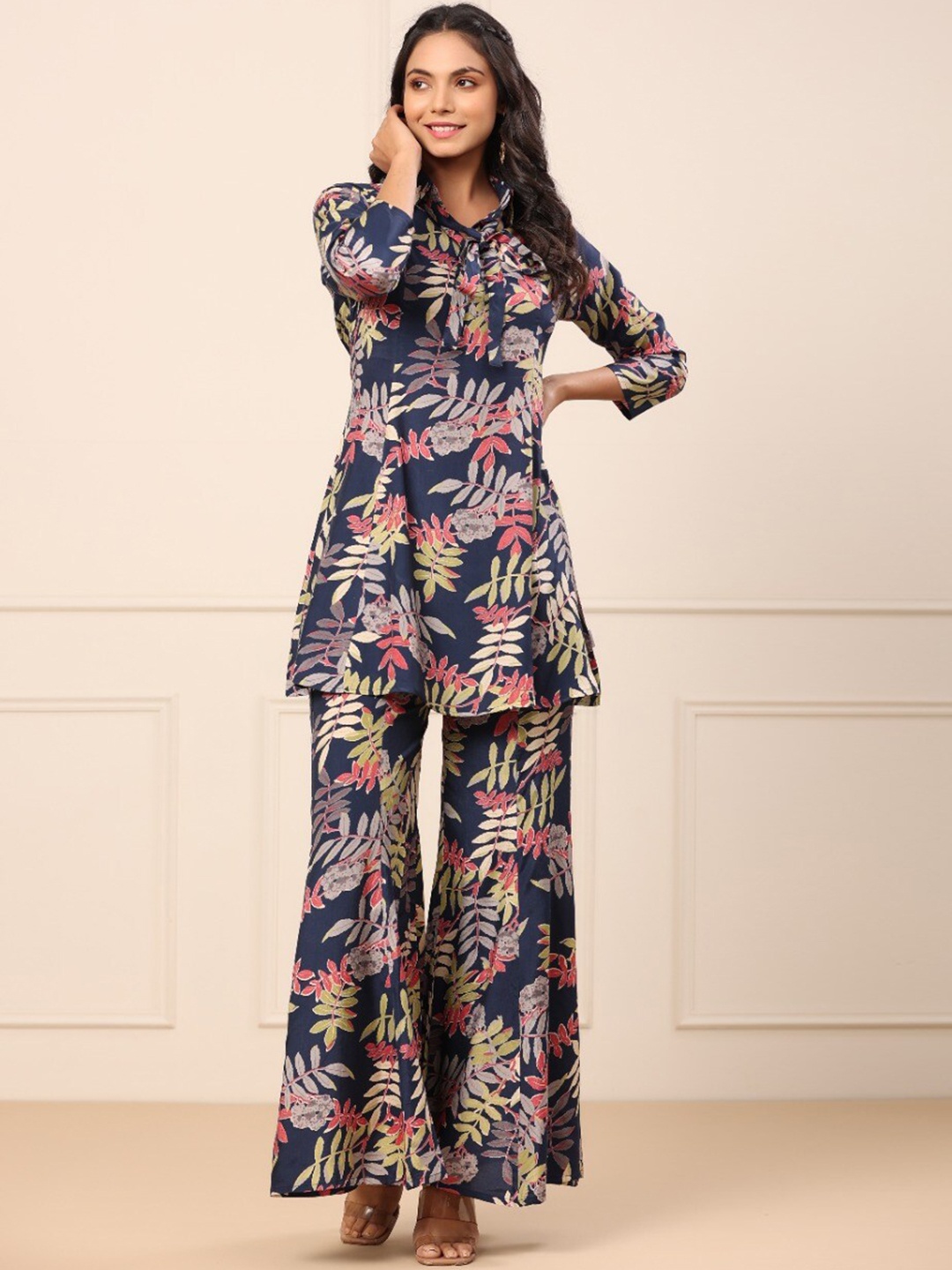 

JISORA Women Blue & Purple Tropical Printed Silk Co-Ords