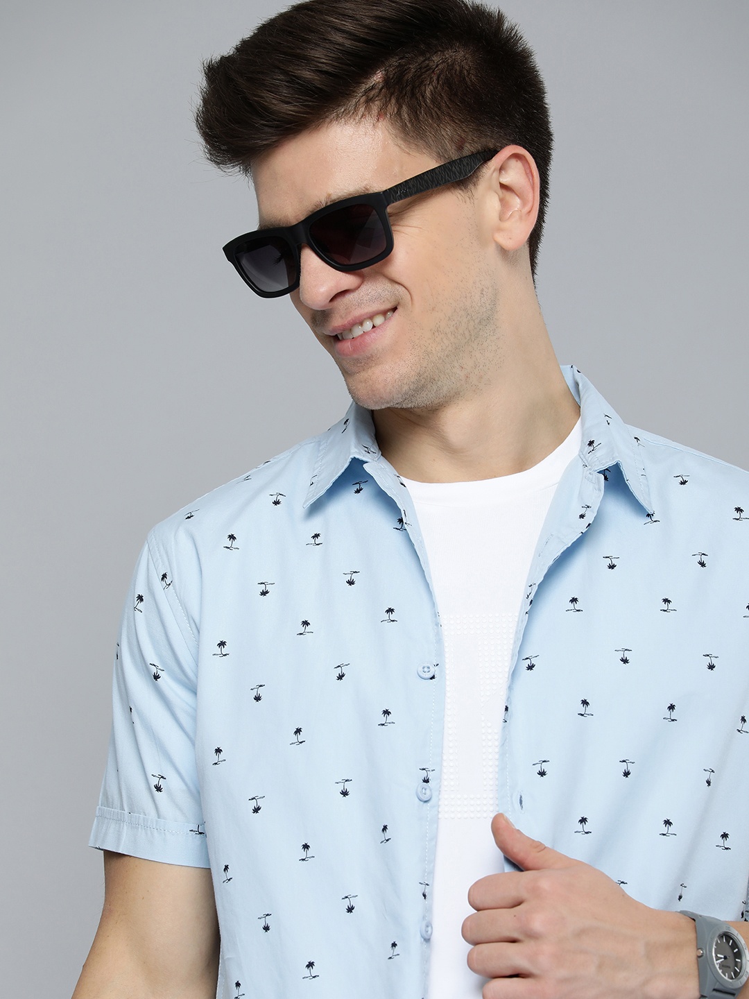 

HERE&NOW Men Blue Printed Pure Cotton Casual Shirt