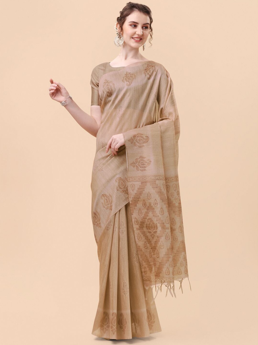 

Mitera Beige Woven Design Silk Blend Banarasi Saree