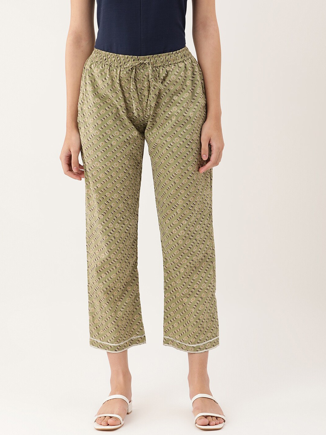 

Lokatita Women Green Floral Printed Classic Tapered Fit Cotton Trouser