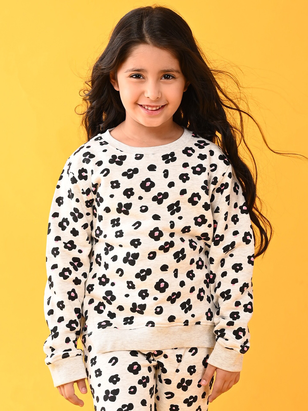 

Anthrilo Girls Off White Conversational Printed fw.2022.1 Sweatshirt