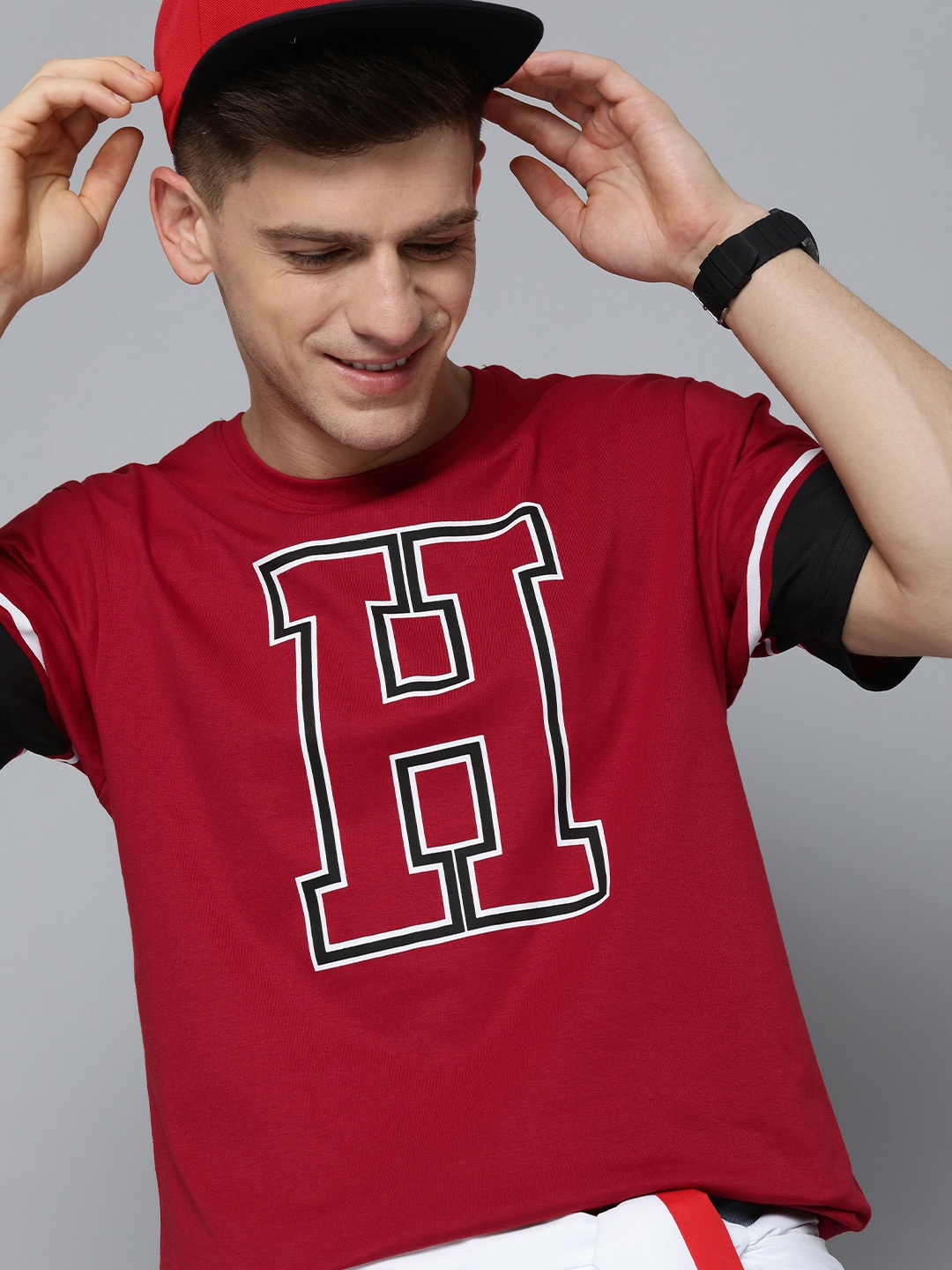 

HERE&NOW Men Red Typography Printed Pure Cotton T-shirt