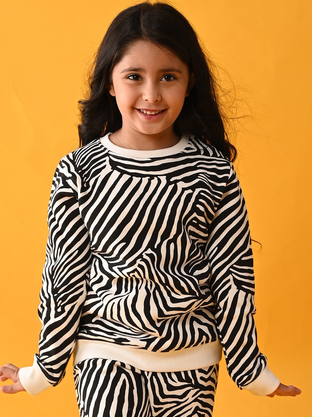 

Anthrilo Girls White Striped Fleece Sweatshirt