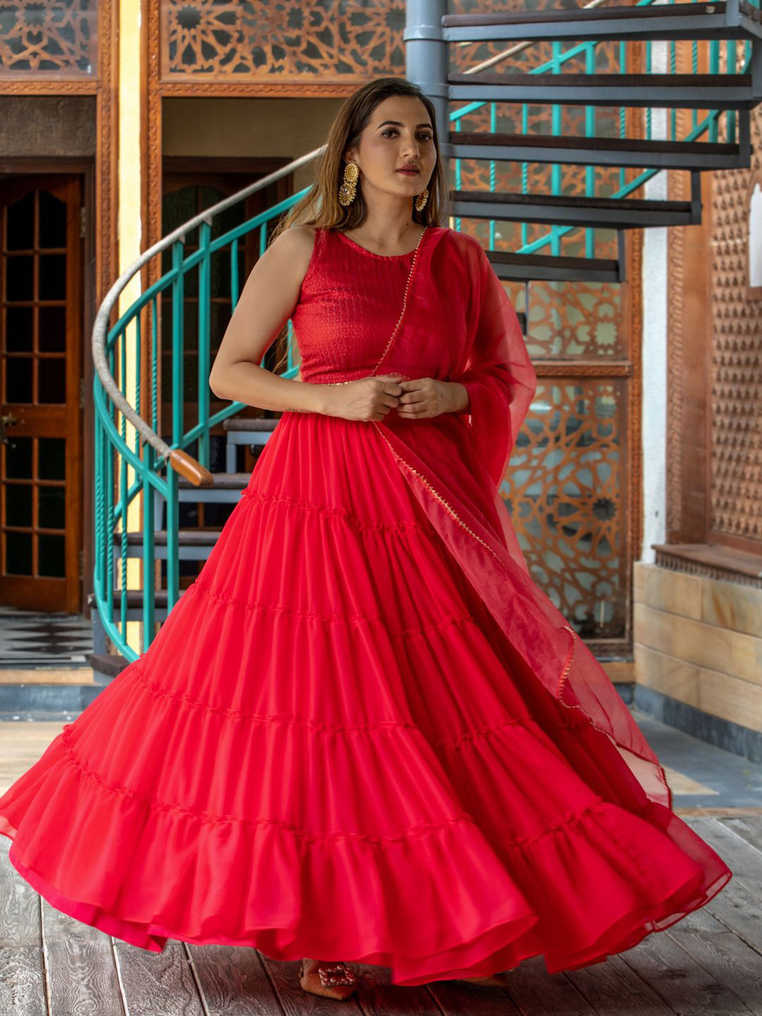 

HOUSE OF JAMOTI Red Ready to Wear Lehenga & Blouse With Dupatta