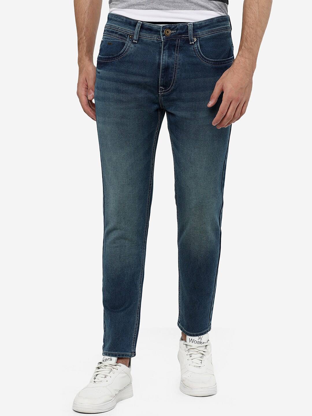 

Greenfibre Men Blue Slim Fit Light Fade Jeans