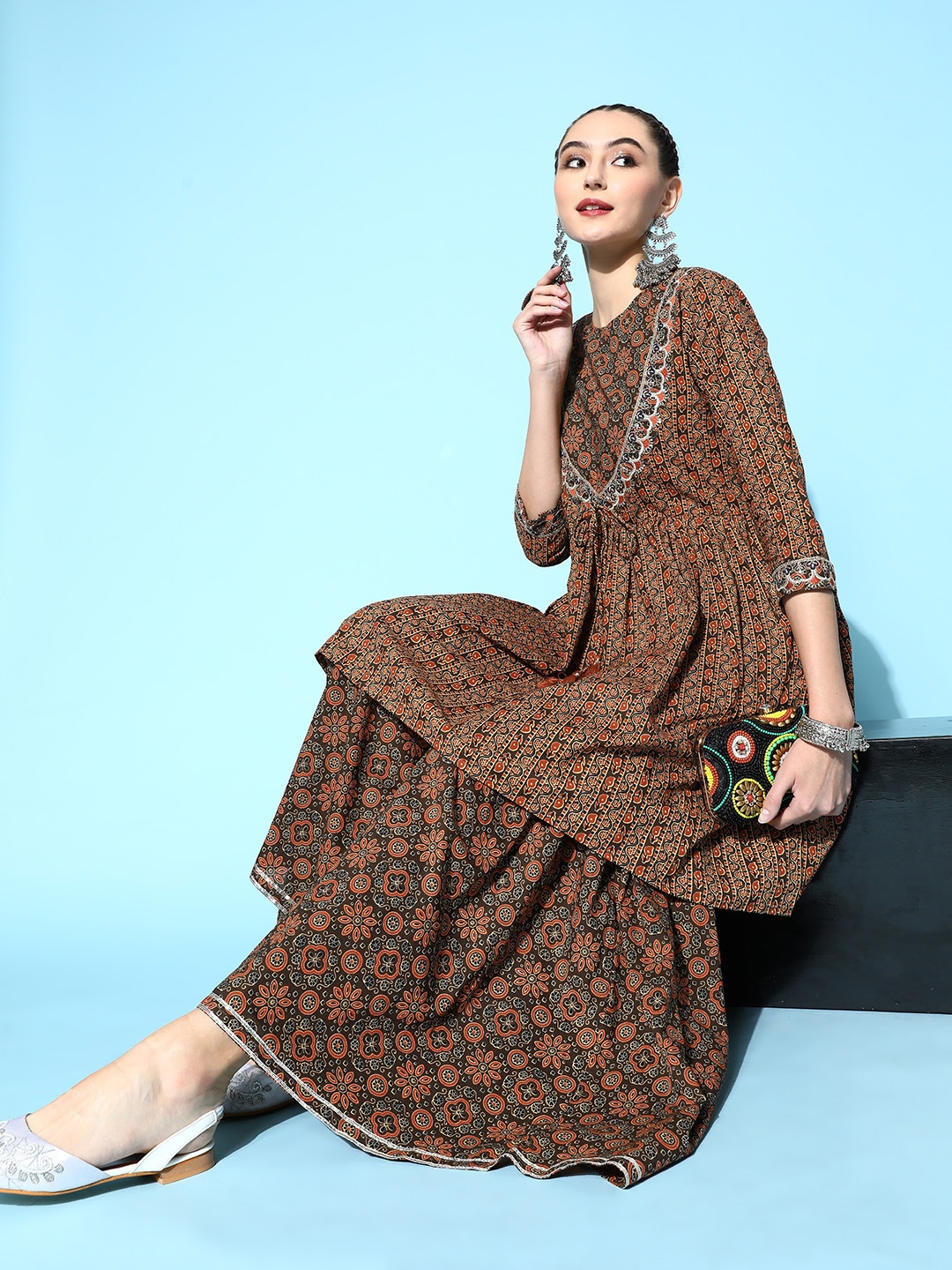 

Indo Era Women Floral Cotton Blend Fluid Tie-Up Kurta Set, Brown