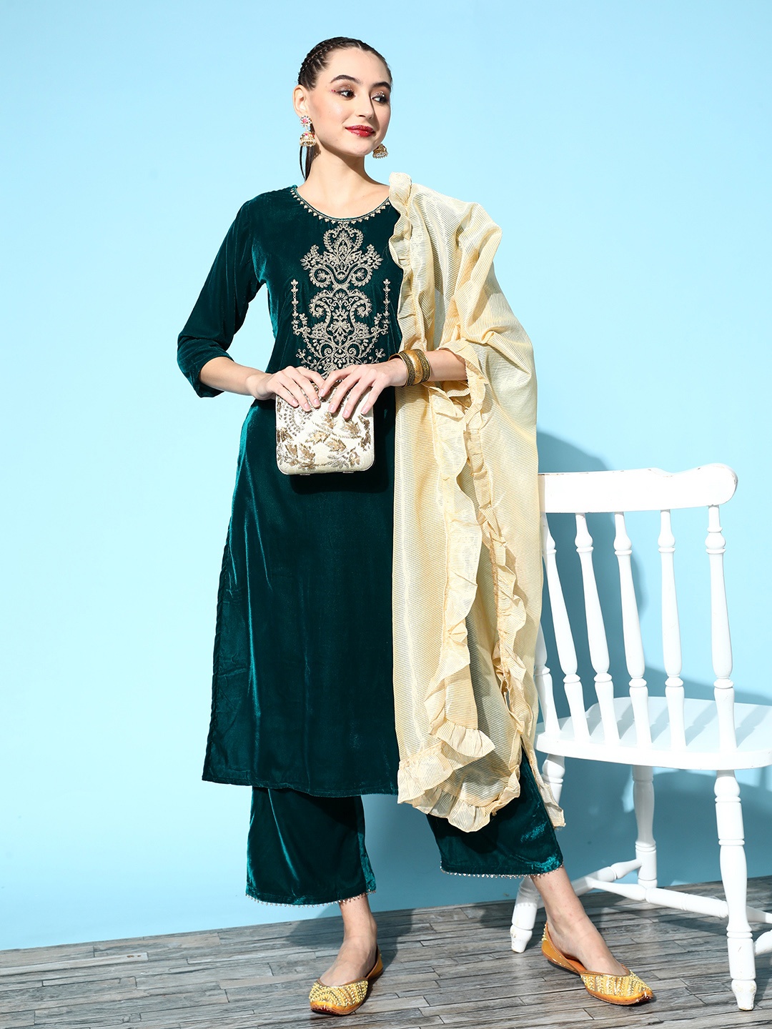 

Indo Era Women Ethnic Motifs Velvet Kurta Set, Green