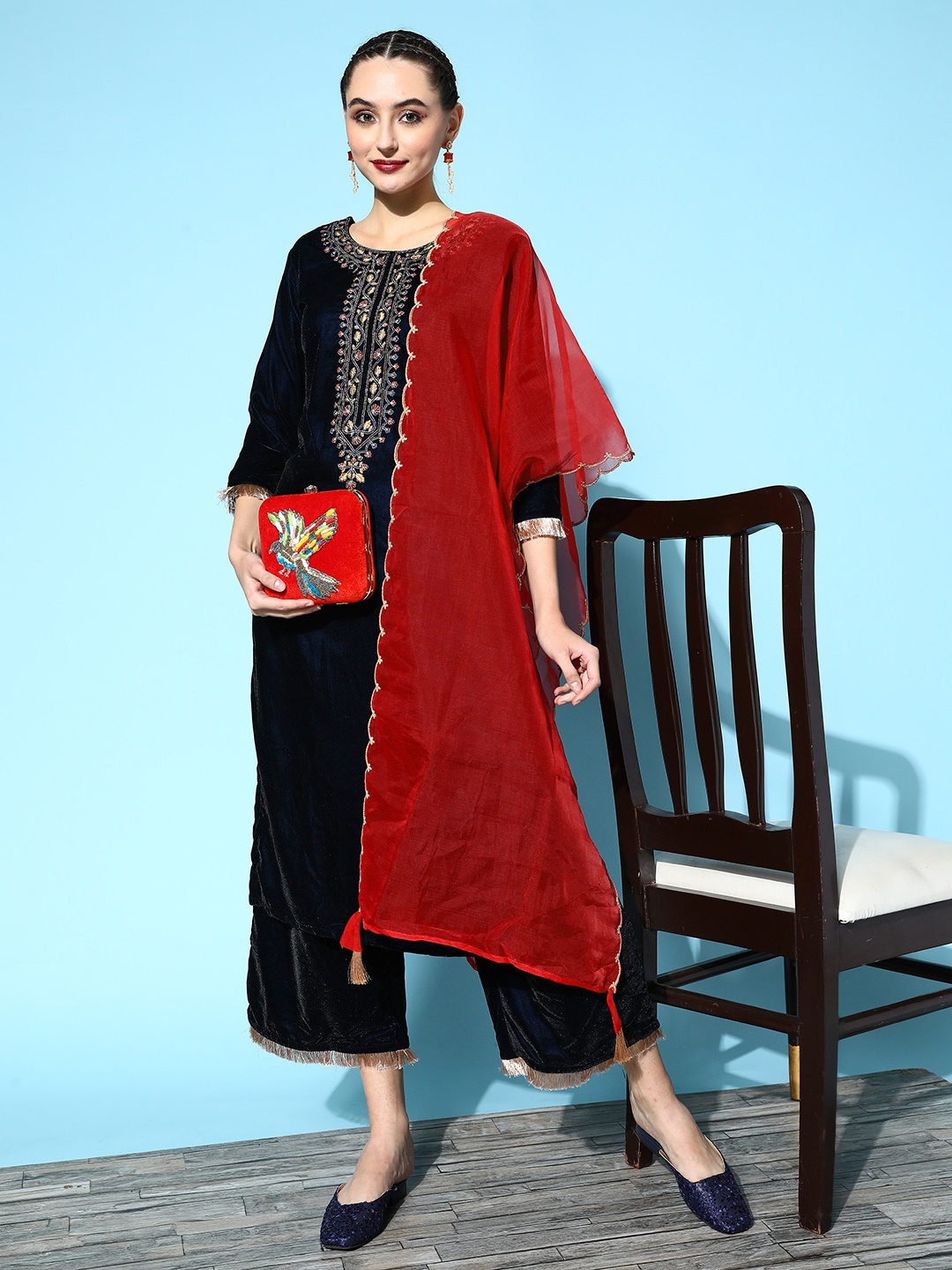 

Indo Era Women Ethnic Motifs Velvet Kurta Set, Navy blue