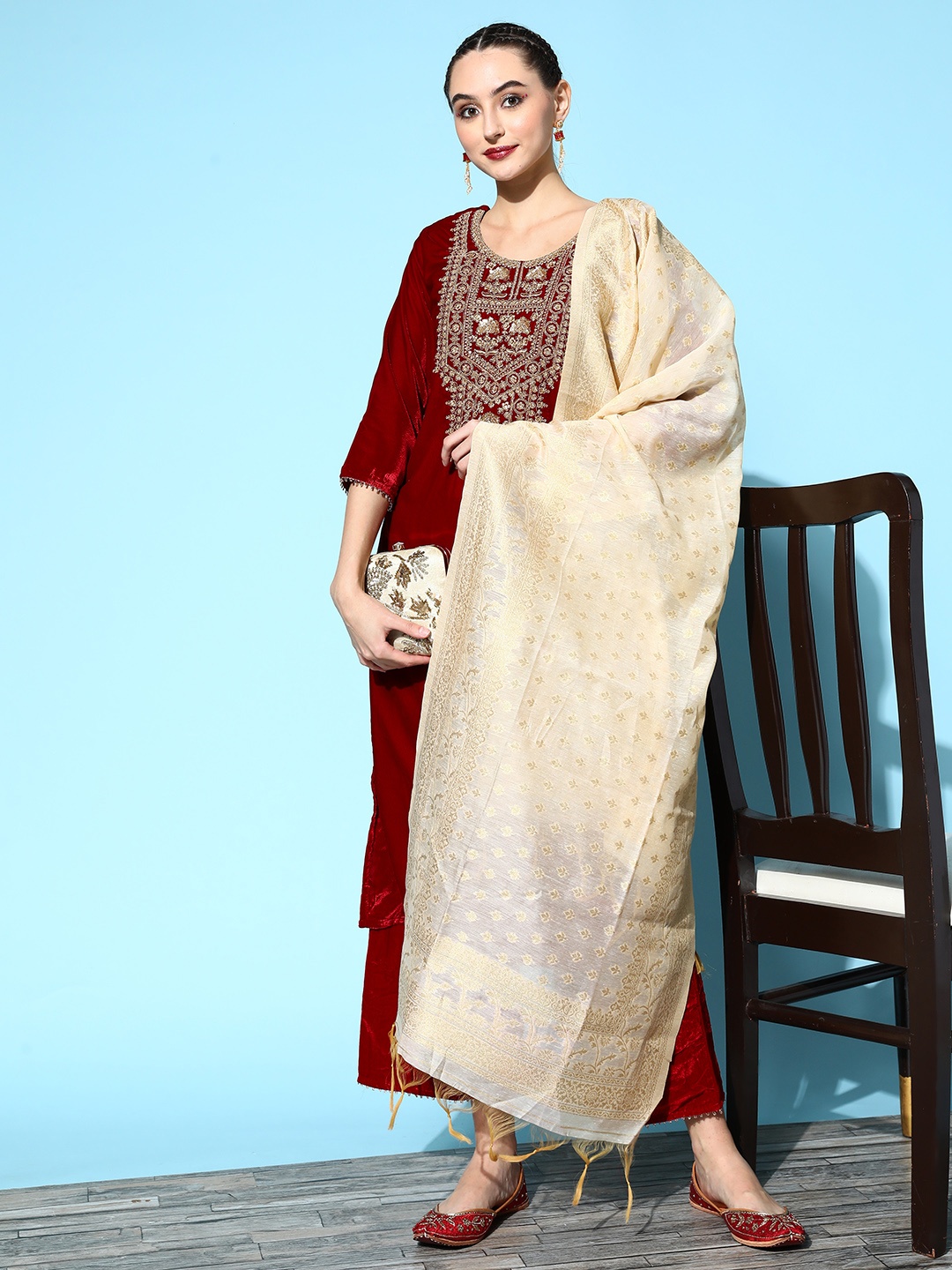 

Indo Era Women Ethnic Motifs Velvet Kurta Set, Red