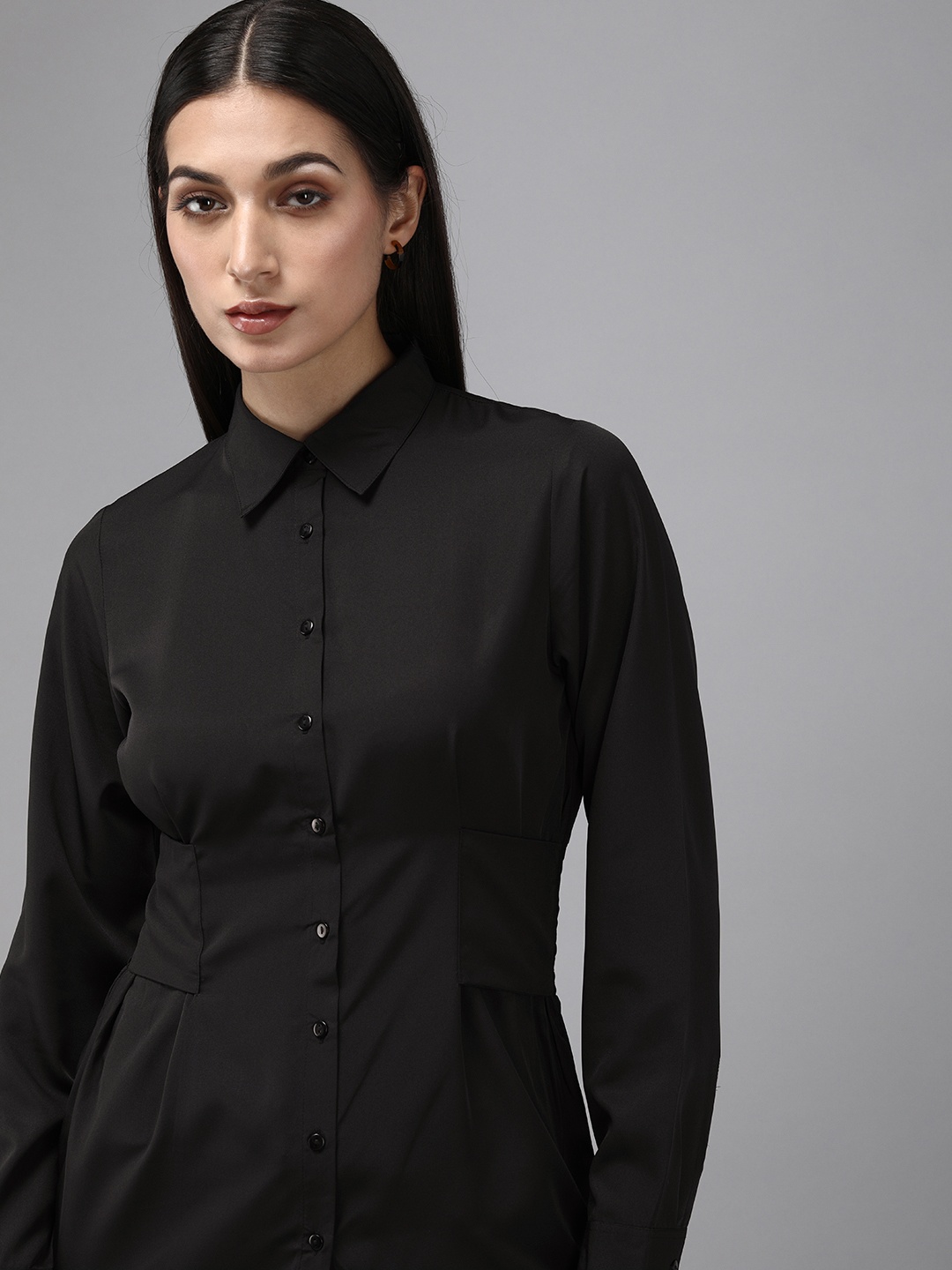 

The Roadster Lifestyle Co. Women Black Solid Casual Shirt