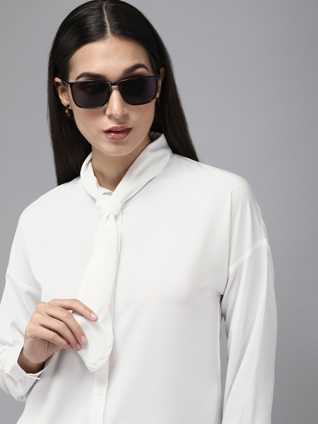 

The Roadster Lifestyle Co. Women White Solid Casual Shirt