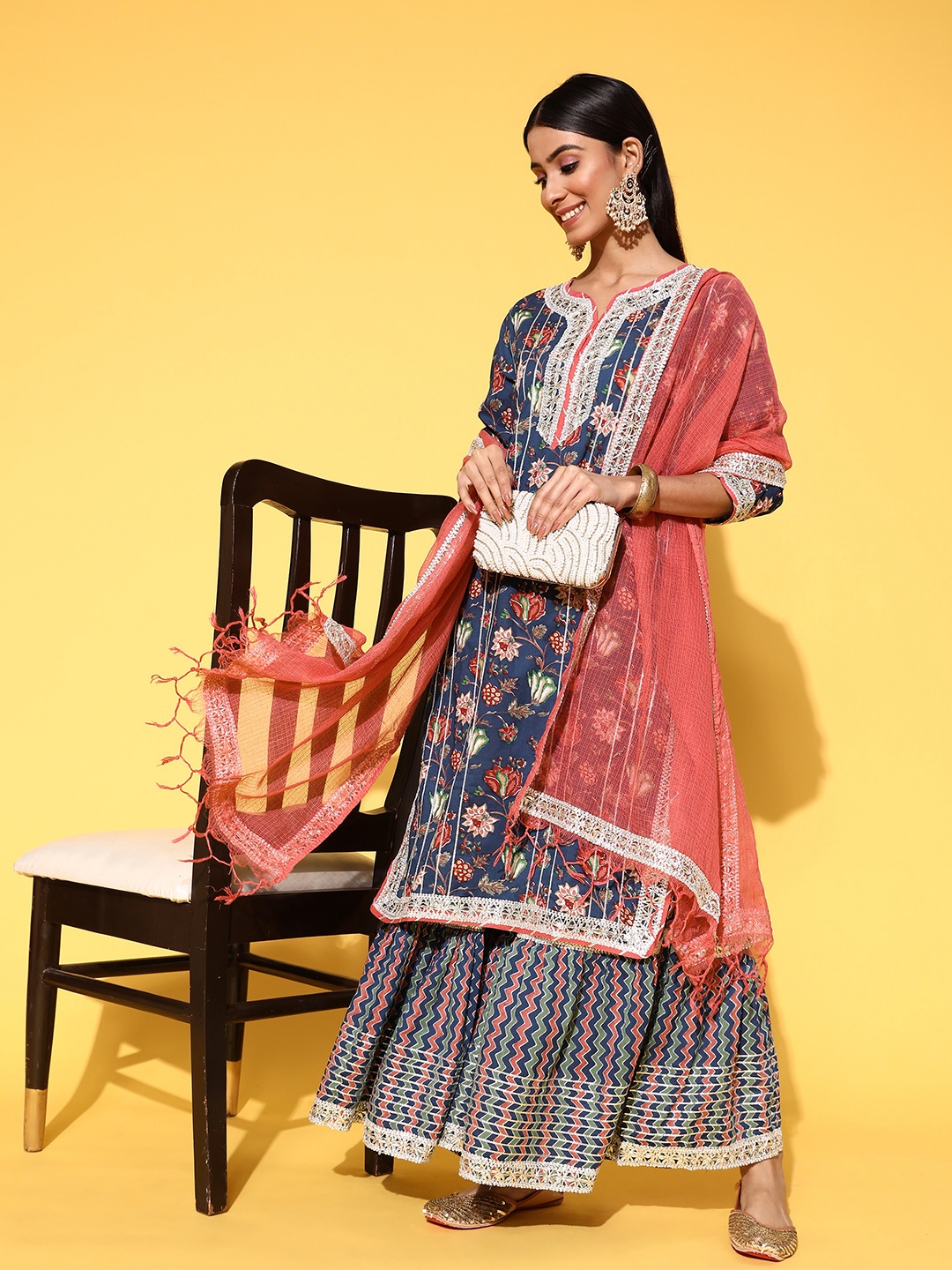 

Ishin Women Floral Pure Cotton Print Parade Kurta Set, Blue