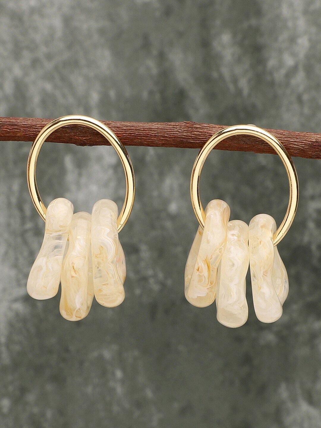 

SOHI Women Gold-Plated Contemporary Hoop Earrings