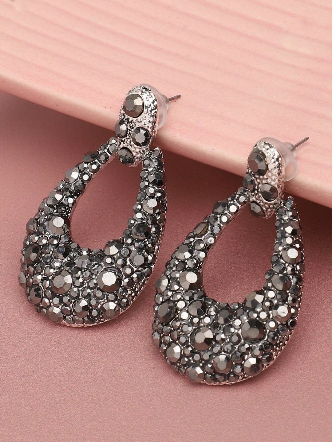 

SOHI Black & Silver-Plated Contemporary Drop Earrings