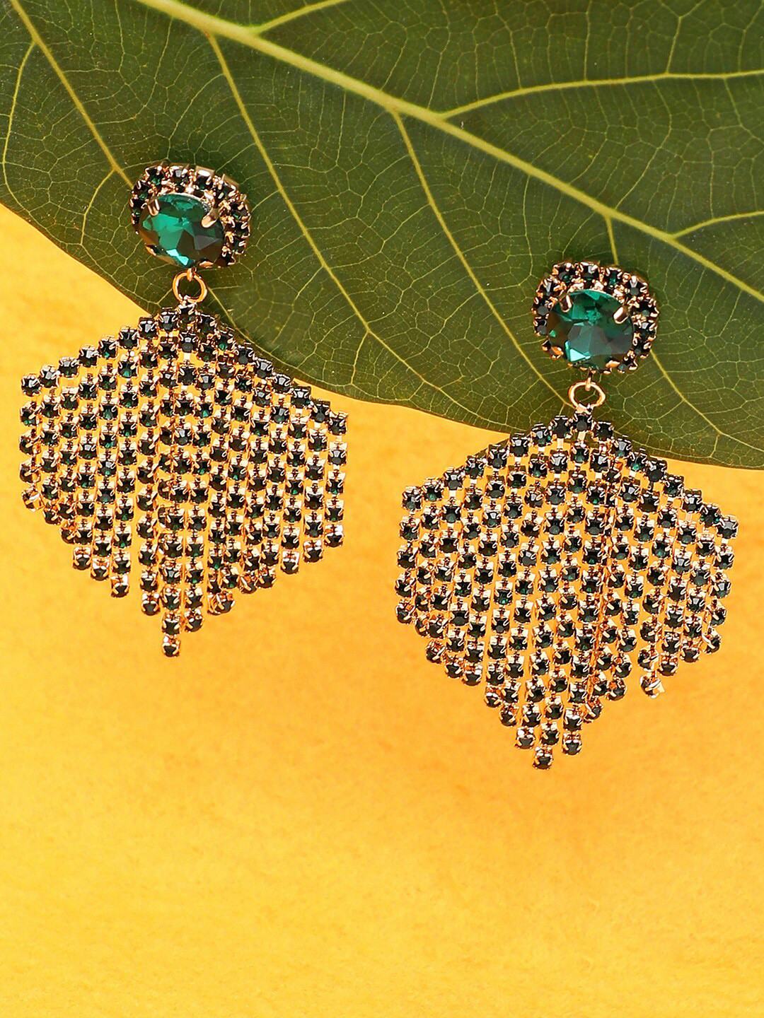 

SOHI Gold-Toned & Green Contemporary Drop Earrings