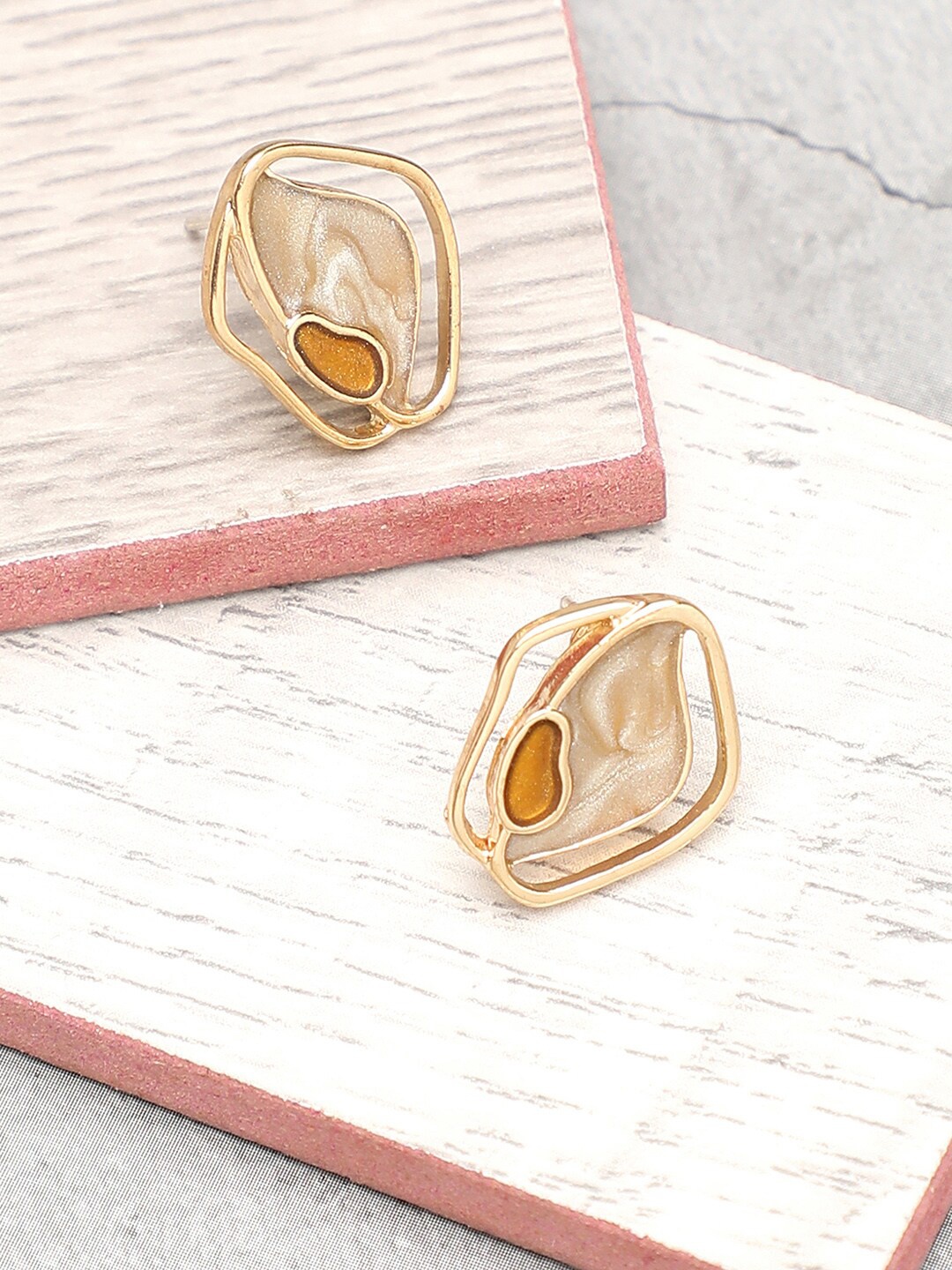 

SOHI Gold-Plated Contemporary Studs Earrings