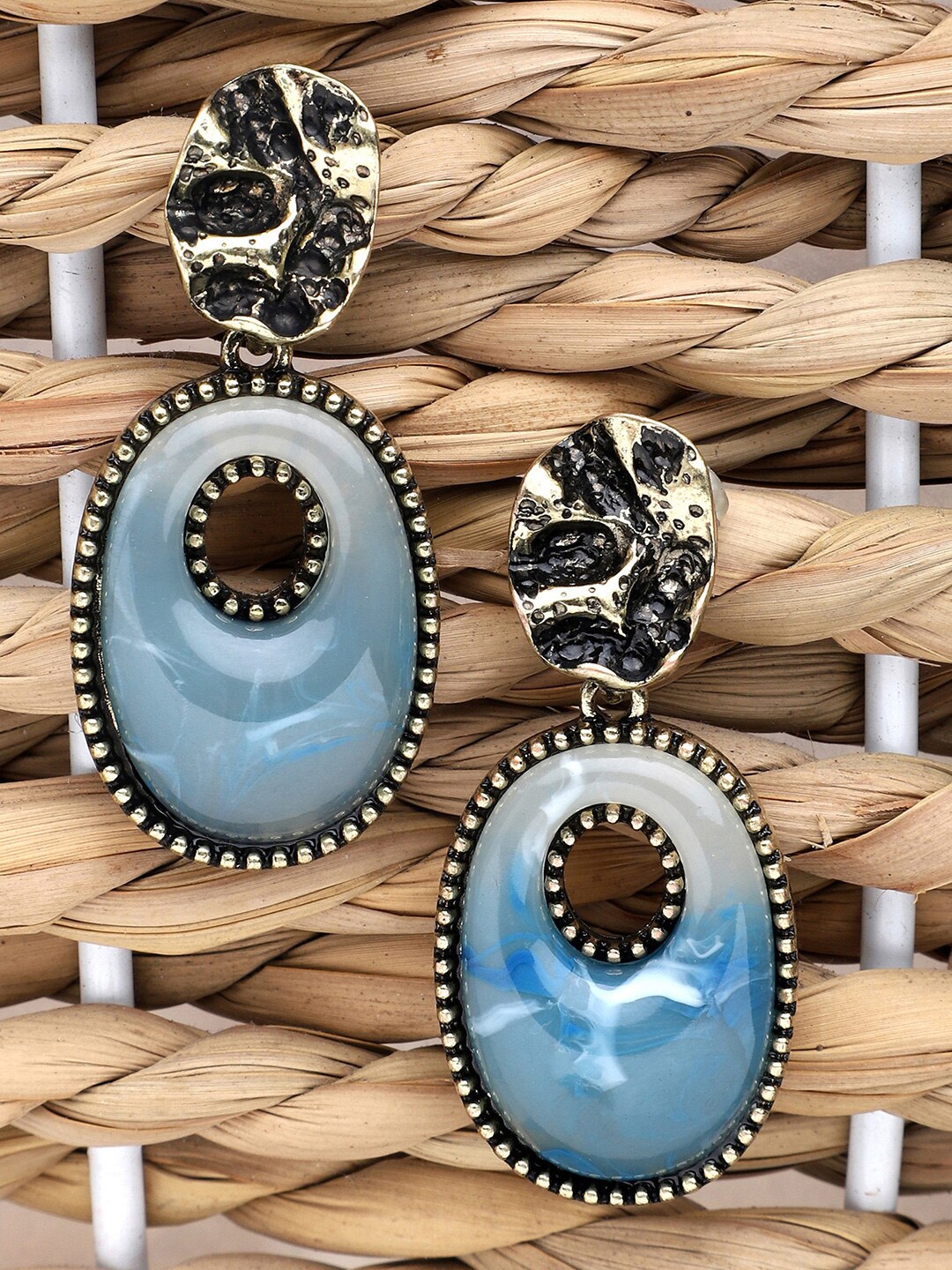 

SOHI Blue Contemporary Drop Earrings
