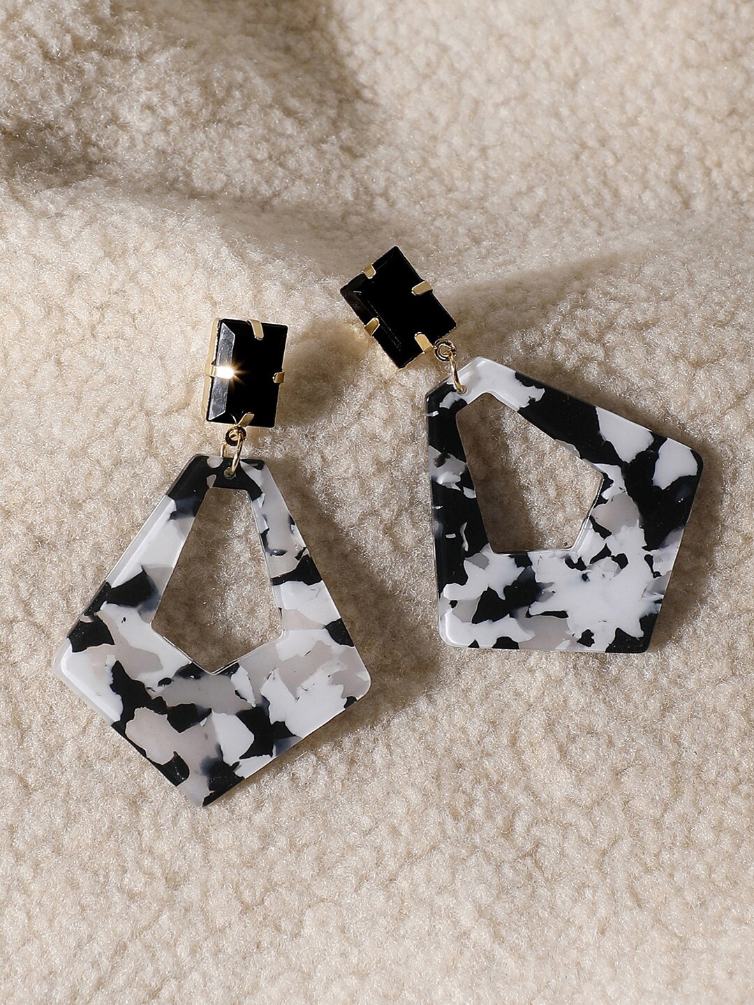 

SOHI Women Black & White Contemporary Drop Earrings