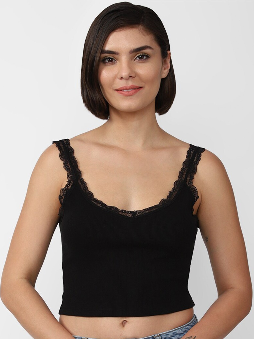

FOREVER 21 Lace Detail Tank Crop Top, Black
