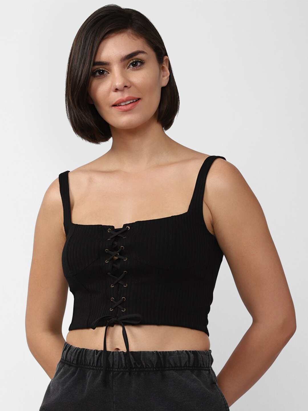 

FOREVER 21Women Black Solid Bralette Crop Top