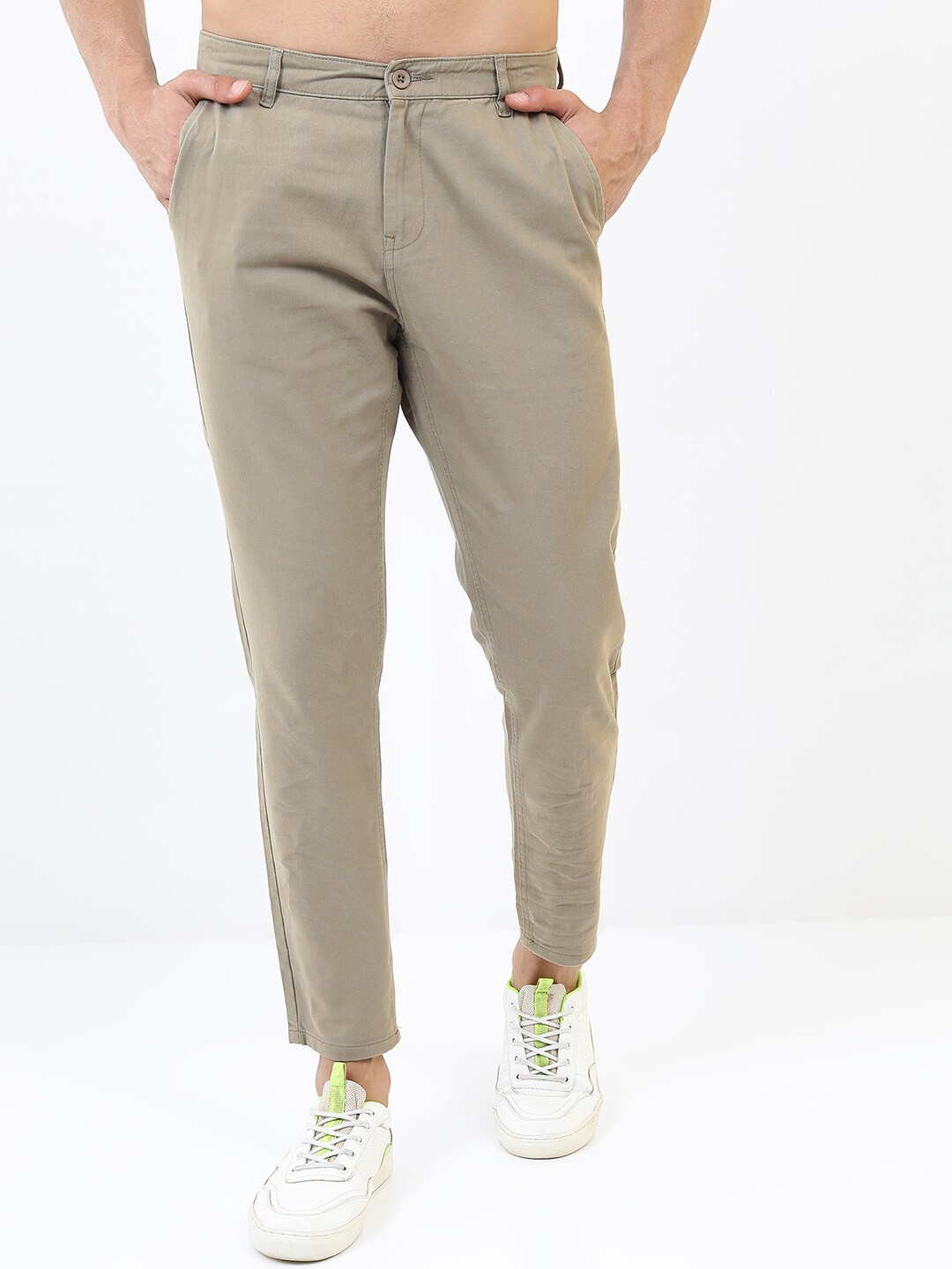 

HIGHLANDER Men Grey Cotton Tapered Fit Trousers