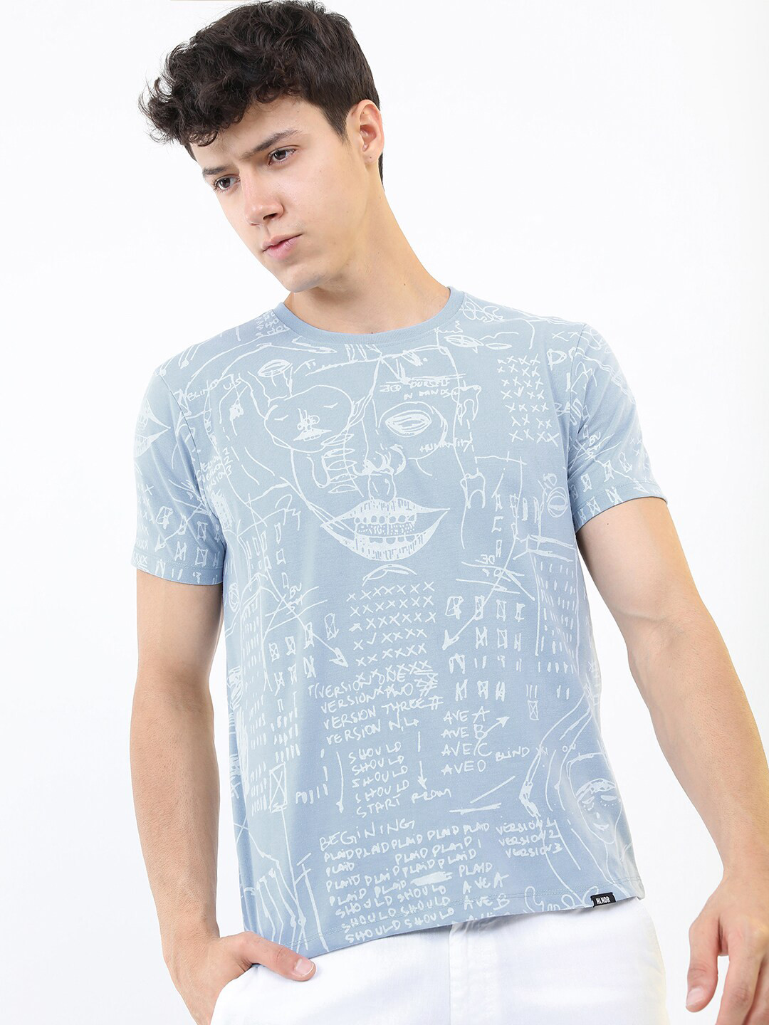 

HIGHLANDER Men Blue Abstract Printed Round Neck Slim Fit T-shirt