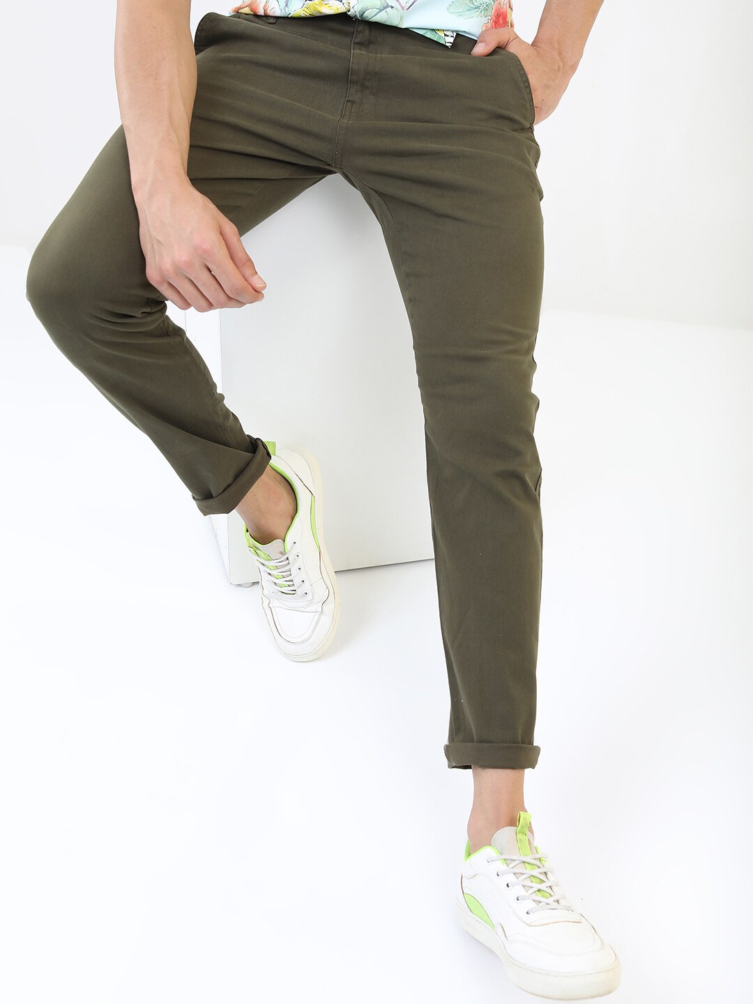 

HIGHLANDER Men Olive Green Slim Fit Chinos Trousers