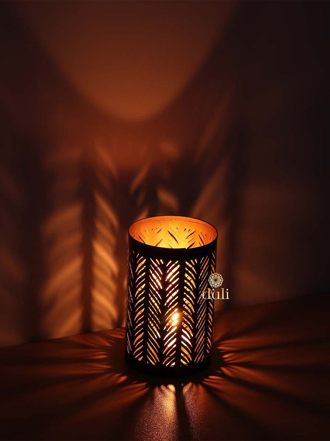 

DULI Pack Of 2 Black Textured Metal Candle Holder