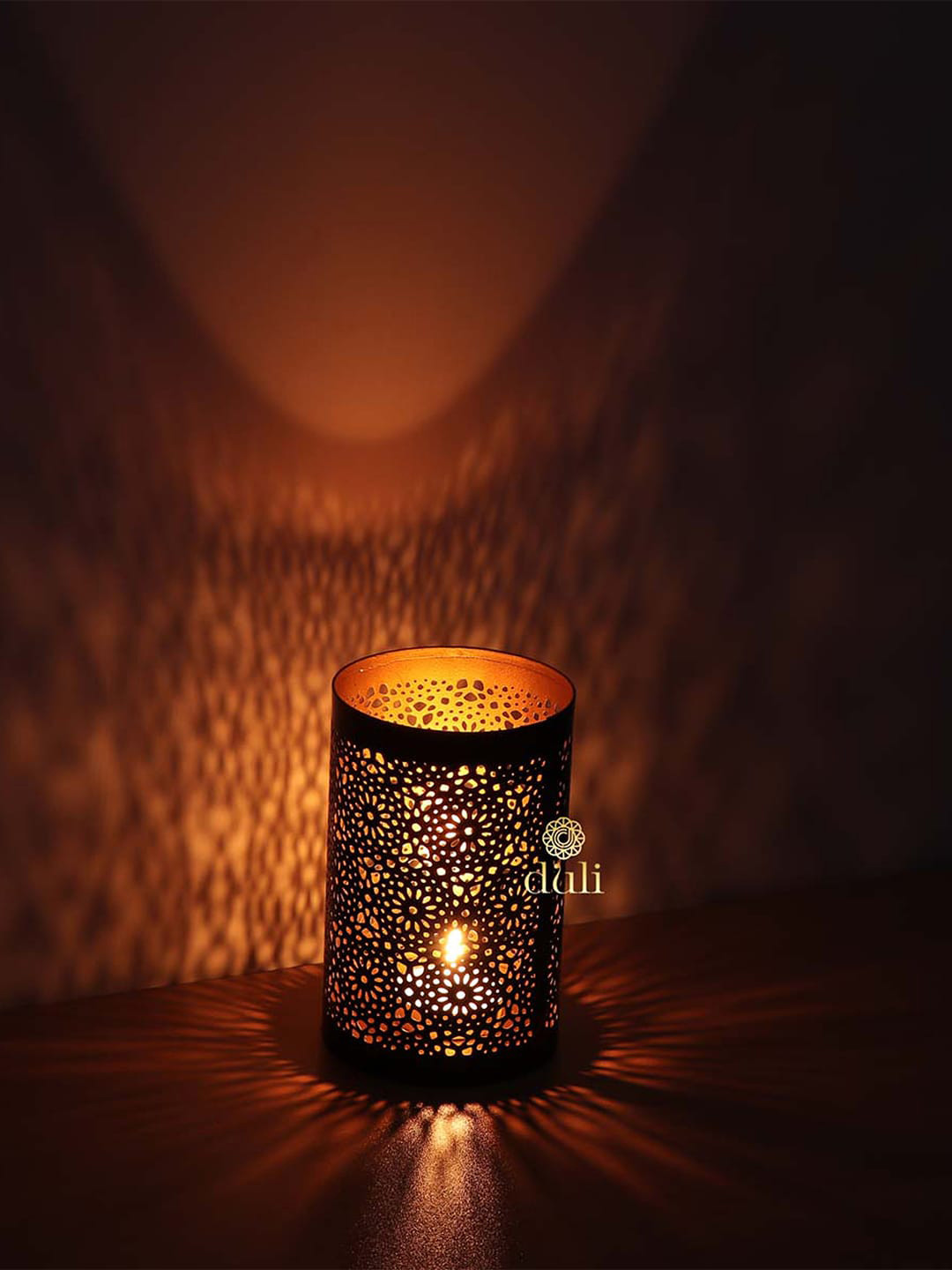

DULI Set Of 2 Black Textured Candle Holders