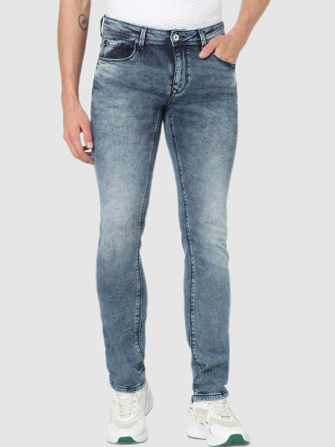 

Celio Men Blue Solid Slim Fit High-Rise Heavy Fade Jean