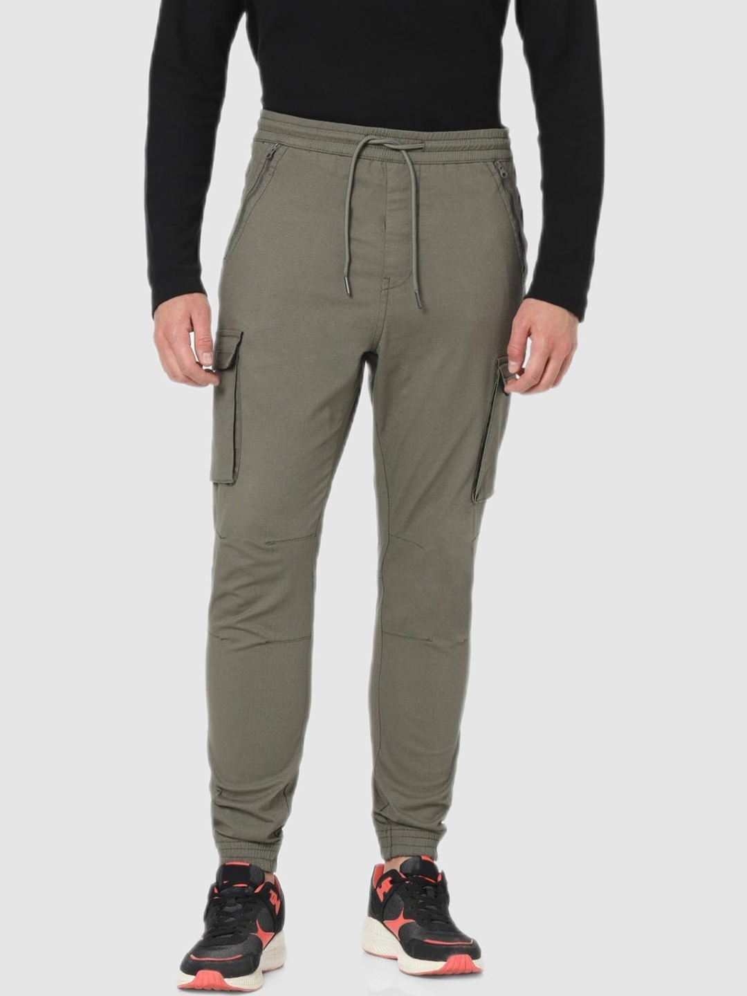 

Celio Men Olive Green Classic High-Rise Joggers Trousers