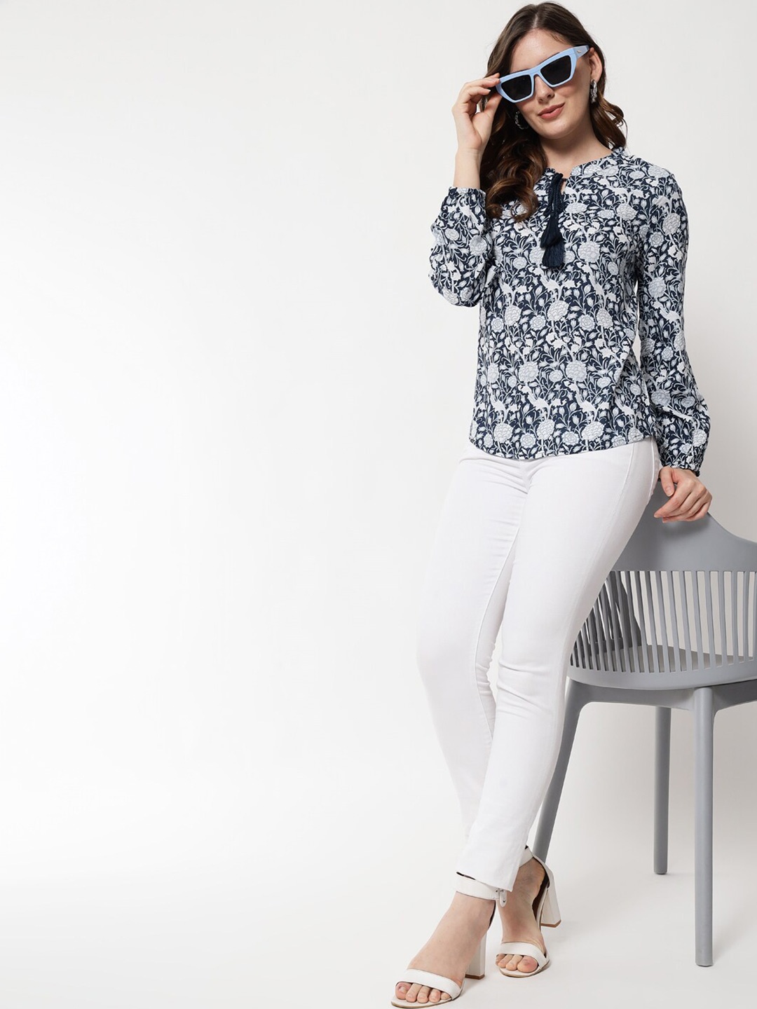 

HERE&NOW Women Navy Blue & White Floral Print Tie-Up Neck Top