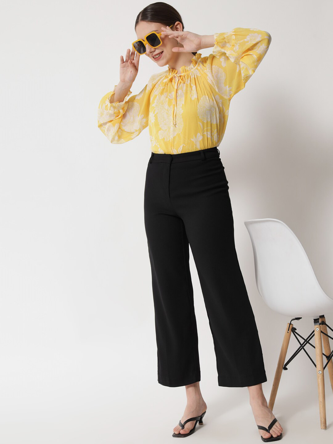 

HERE&NOW Yellow & White Floral Print Tie-Up Neck Chiffon Top