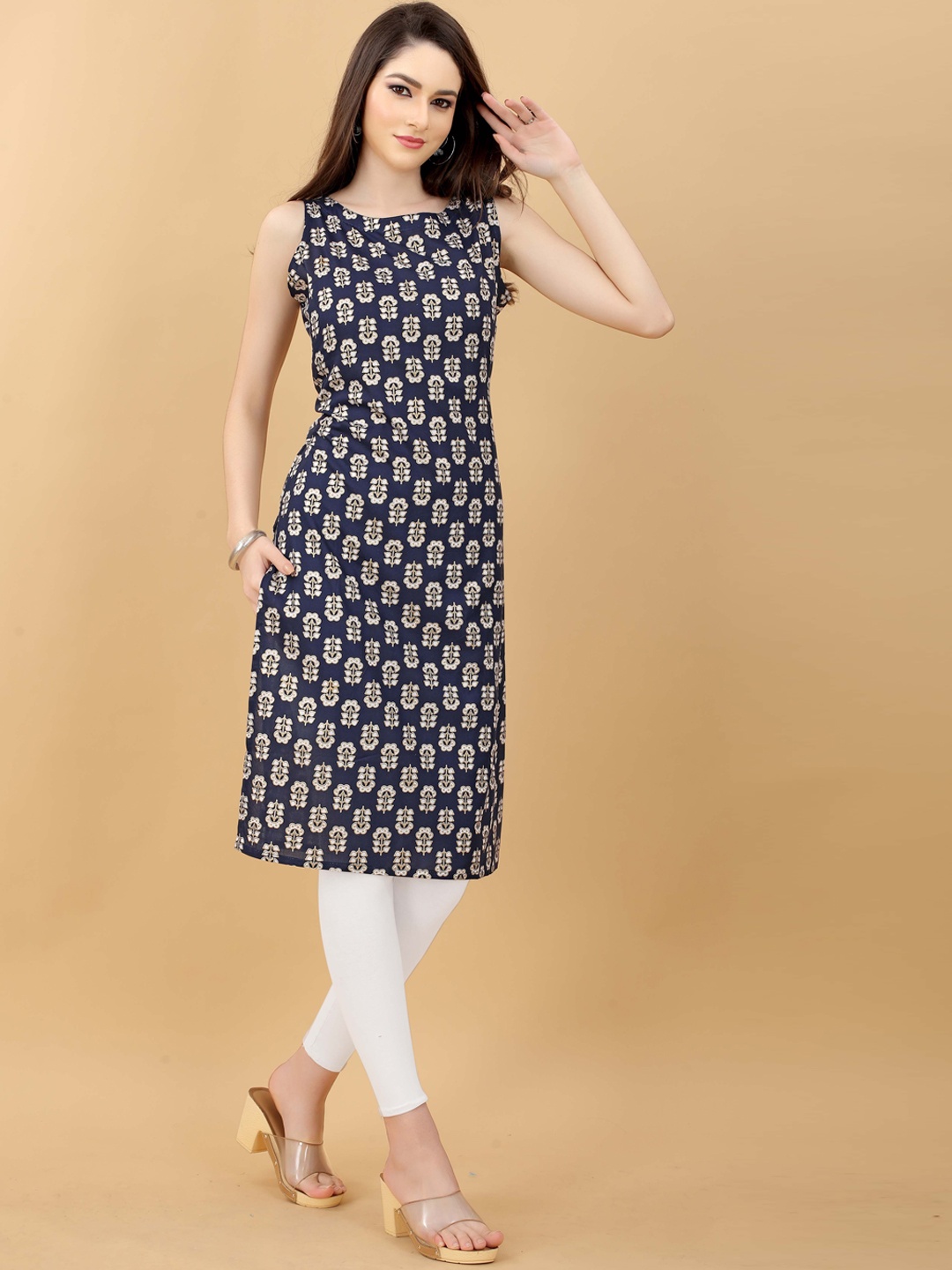 

RACHNA Women Navy Blue Ethnic Motifs Printed Fusion Kurta