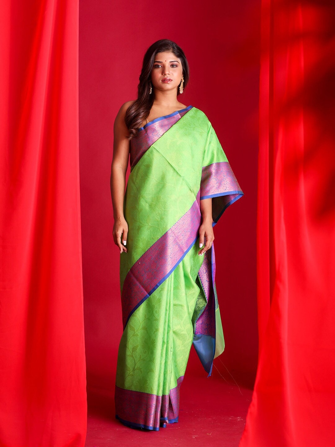 

BEATITUDE Green & Blue Woven Design Zari Organza Banarasi Saree