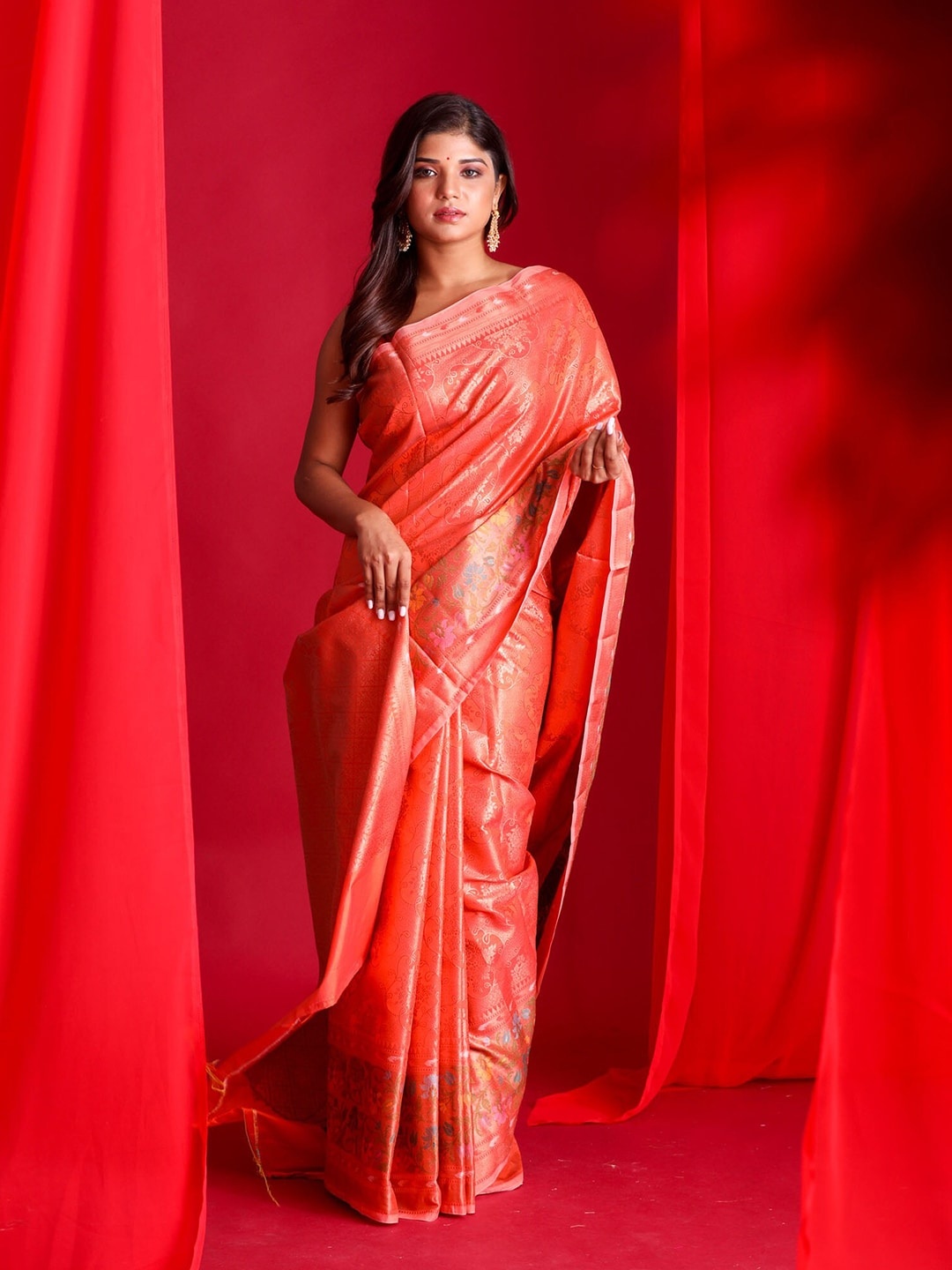 

BEATITUDE Orange & Gold-Toned Ethnic Motifs Zari Pure Cotton Banarasi Saree