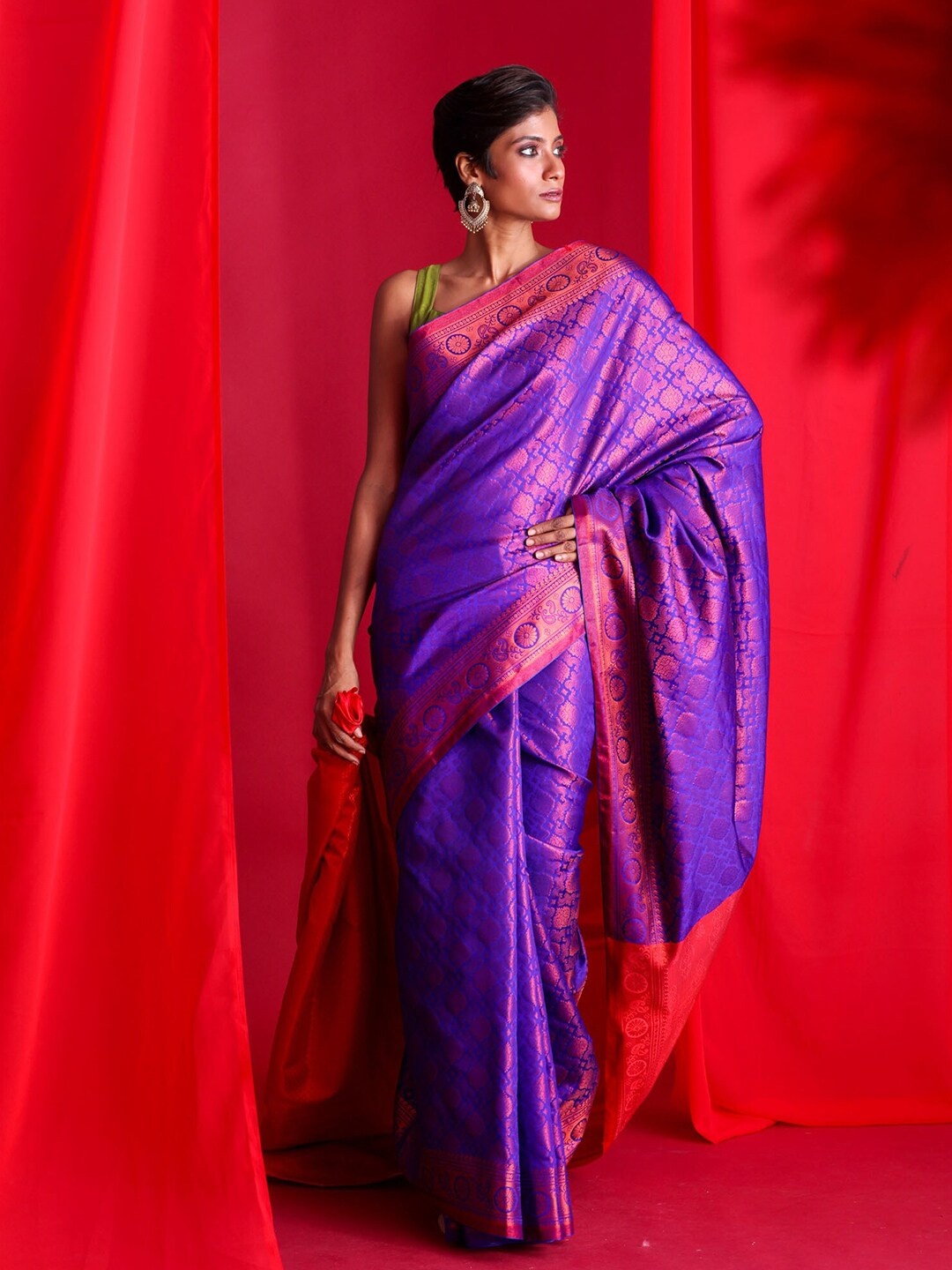 

BEATITUDE Blue & Red Woven Design Zari Banarasi Saree