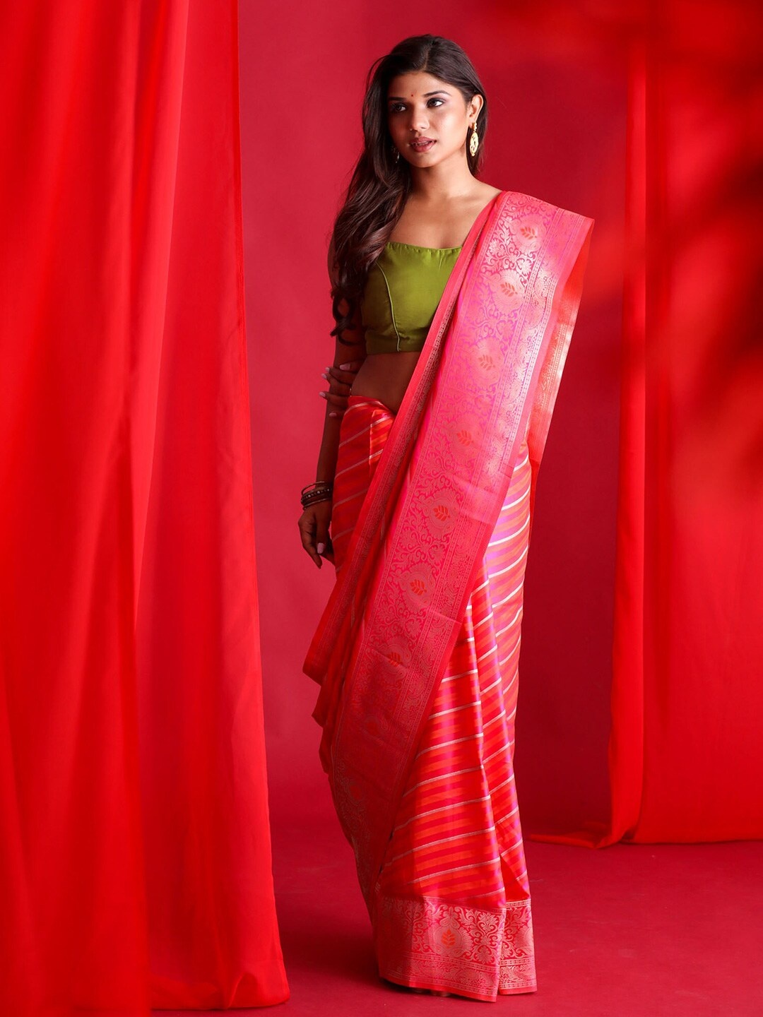 

BEATITUDE Red & Silver-Toned Woven Design Zari Silk Blend Banarasi Saree