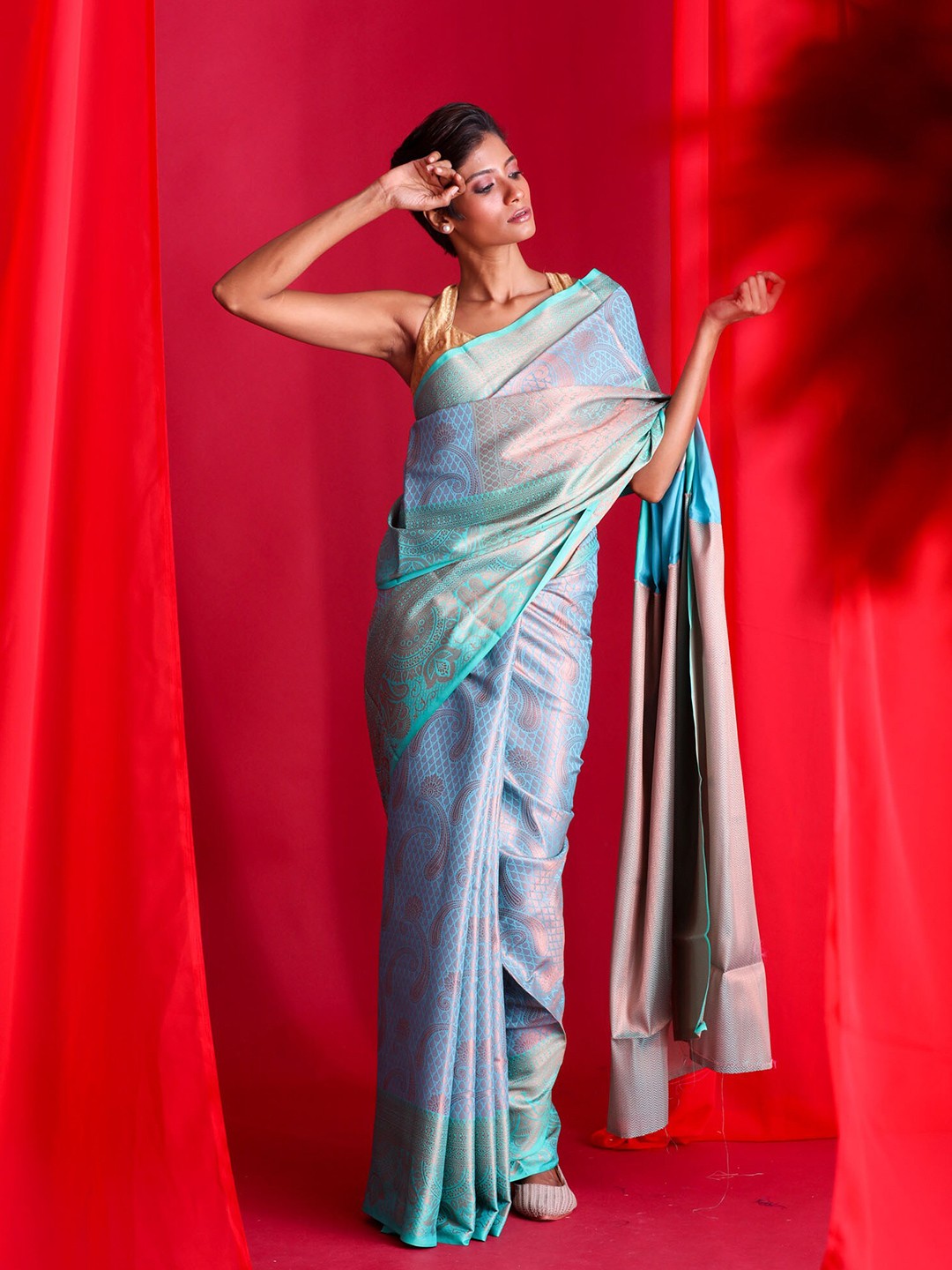 

BEATITUDE Blue & Green Ethnic Motifs Zari Brocade Banarasi Saree