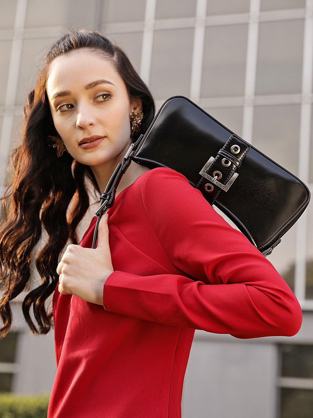 

MANGO Black Solid Structured Baguette Bag