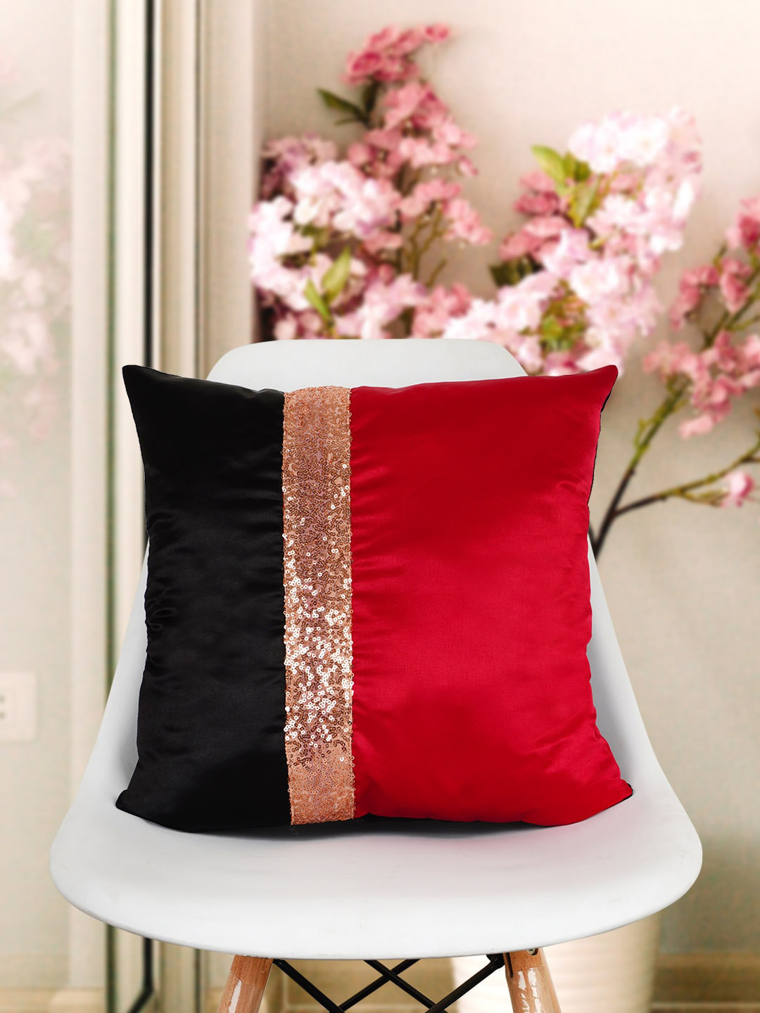

Crazy Corner Red & Black Colorblocked Cushion