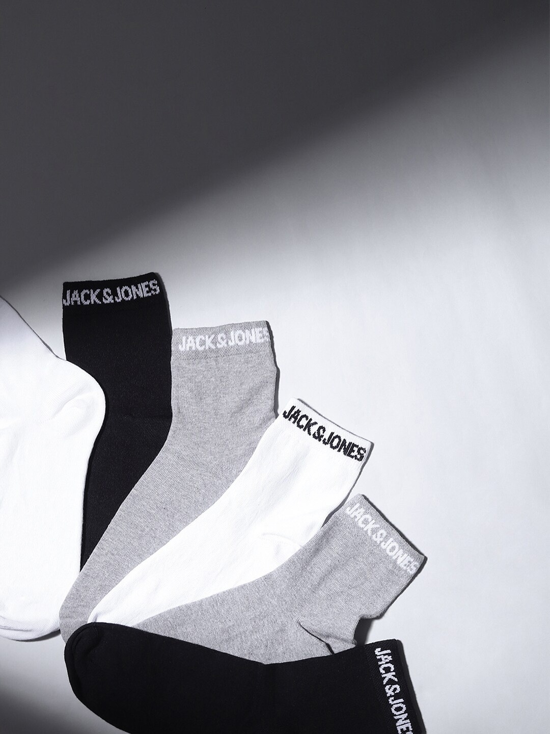 

Jack & Jones Men Pack Of 3 Solid Above-Ankle Length Cotton Socks, Black