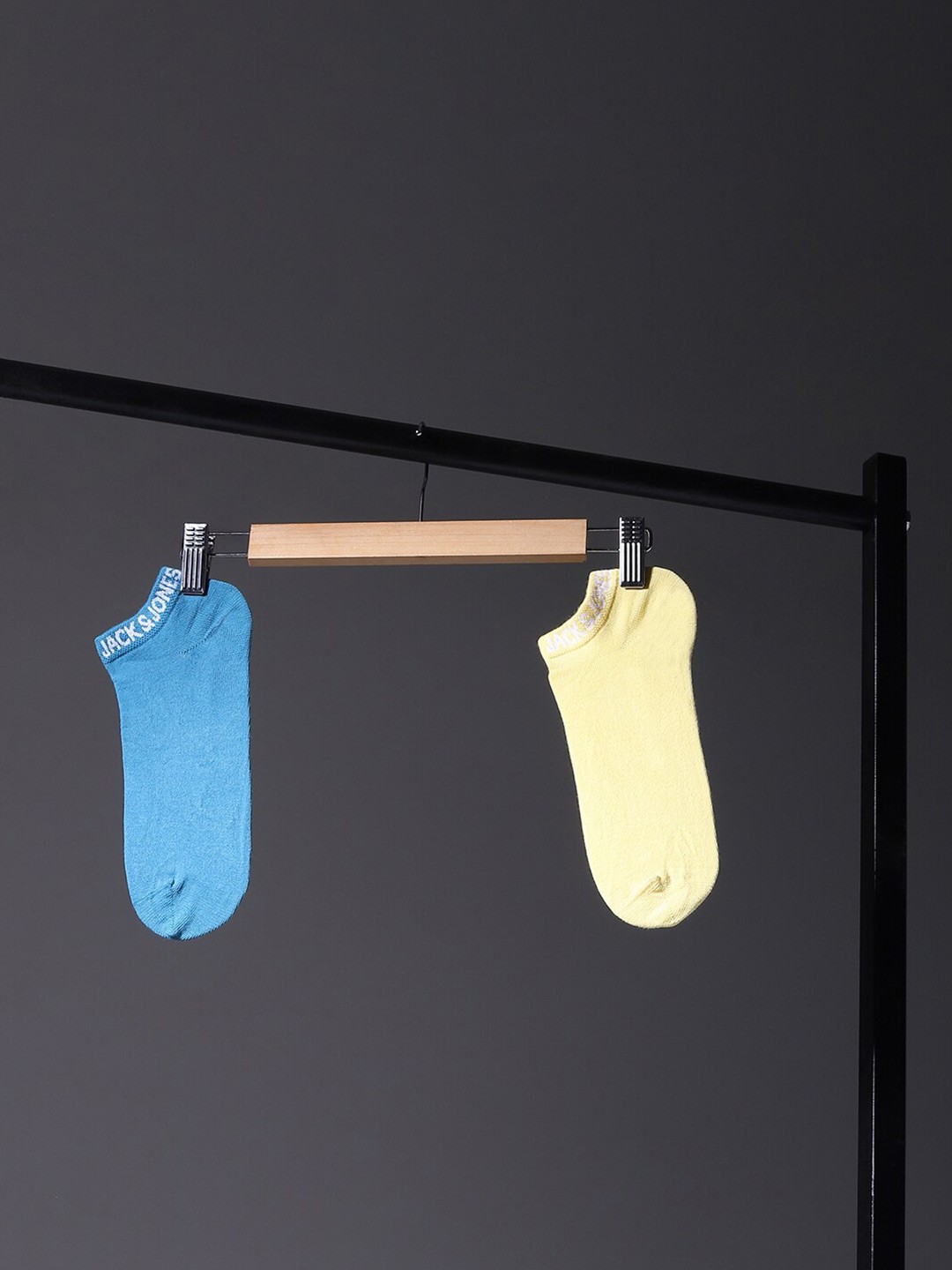 

Jack & Jones Men Pack Of 2 Yellow & Blue Solid Ankle-Length Cotton Socks, Multi