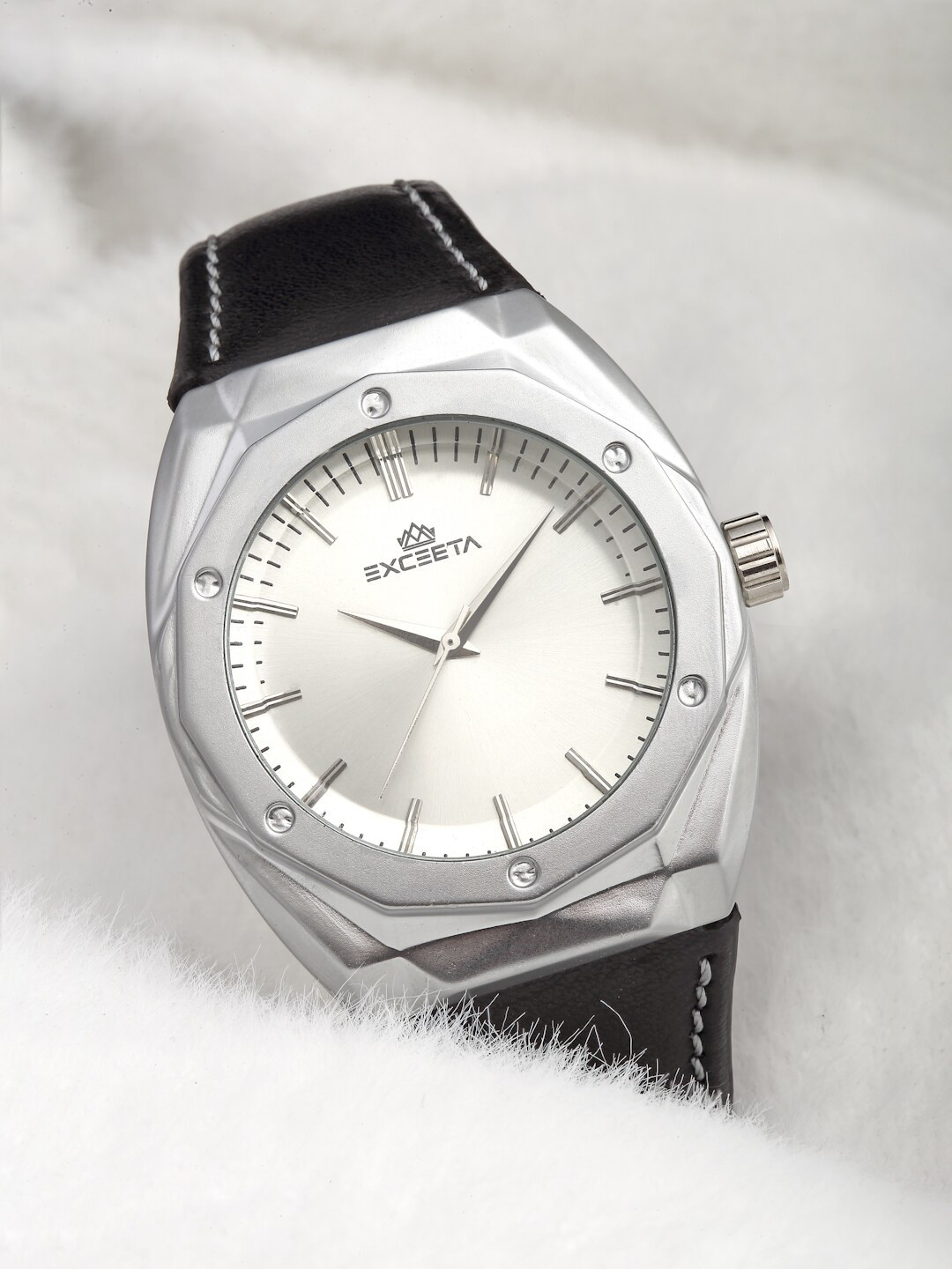 

STUDIO ETHENO Men White Brass Dial & Black Leather Straps Analogue Watch