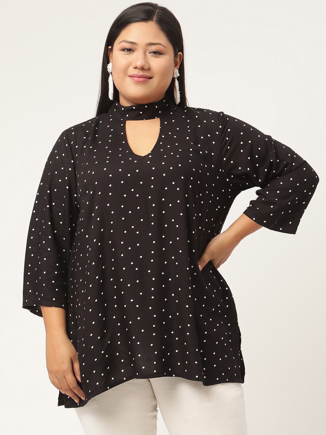 

theRebelinme Women Plus size Black & White Print Keyhole Neck Top