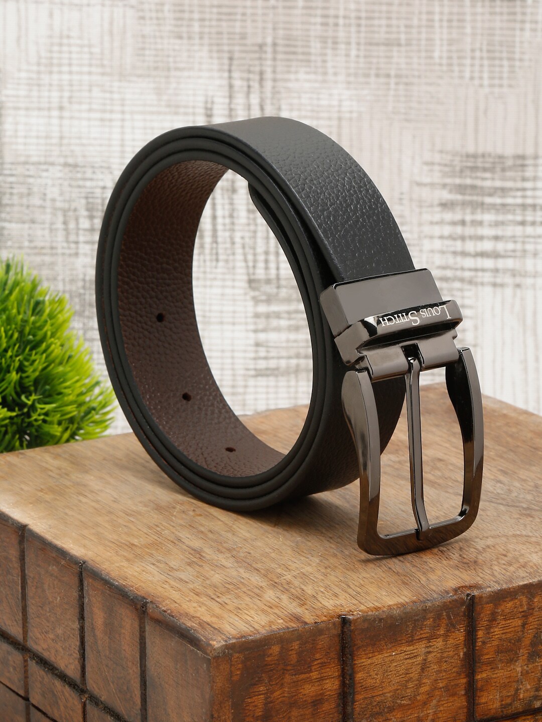 

LOUIS STITCH Men Italian Leather Textured Reversible Belt, Black