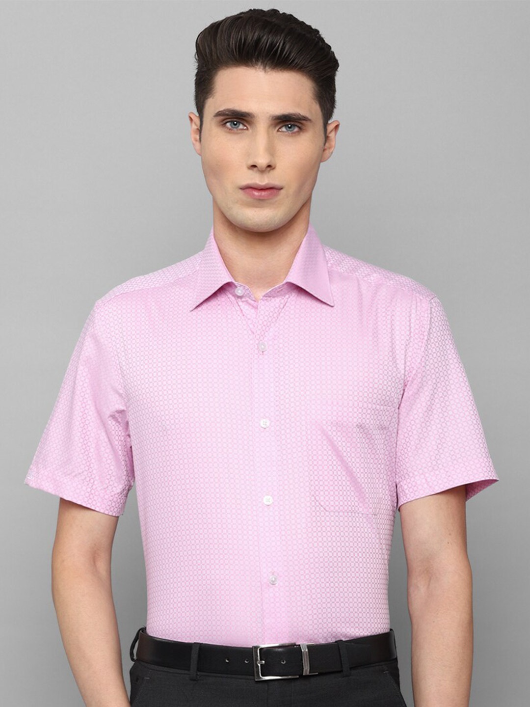 

Louis Philippe Men Pink Slim Fit Geometric Printed Pure Cotton Formal Shirt
