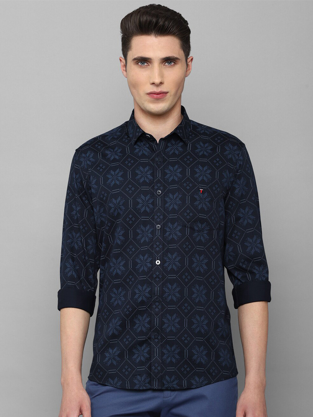 

Louis Philippe Sport Men Navy Blue Slim Fit Printed Cotton Casual Shirt