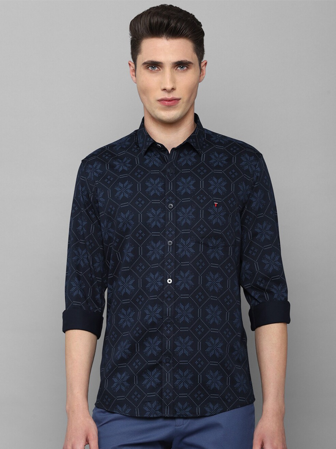

Louis Philippe Sport Men Navy Blue Cotton